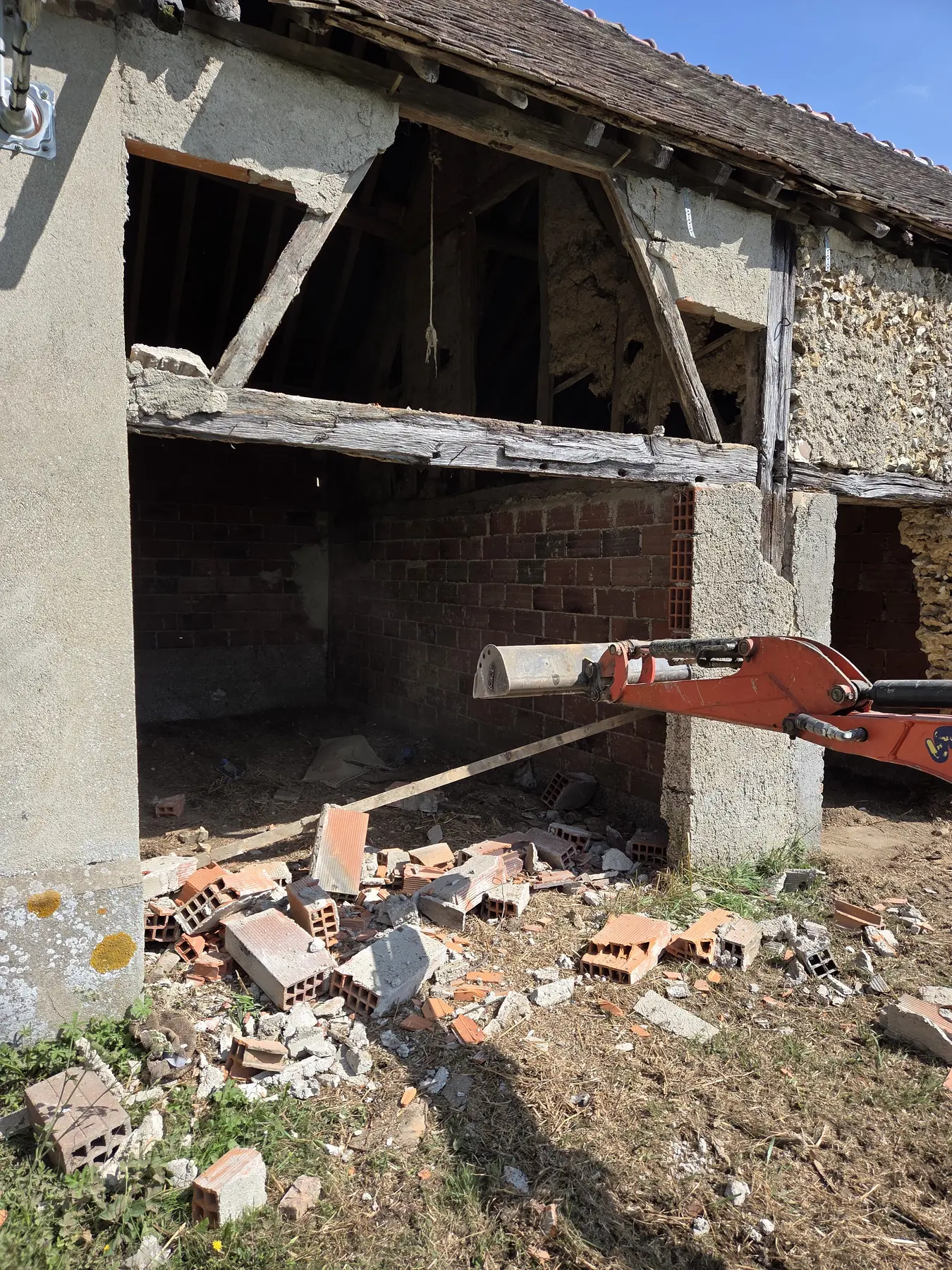 Démolition d’une ouverture, réalisation DCP Constructions à Sens et dans l’Yonne