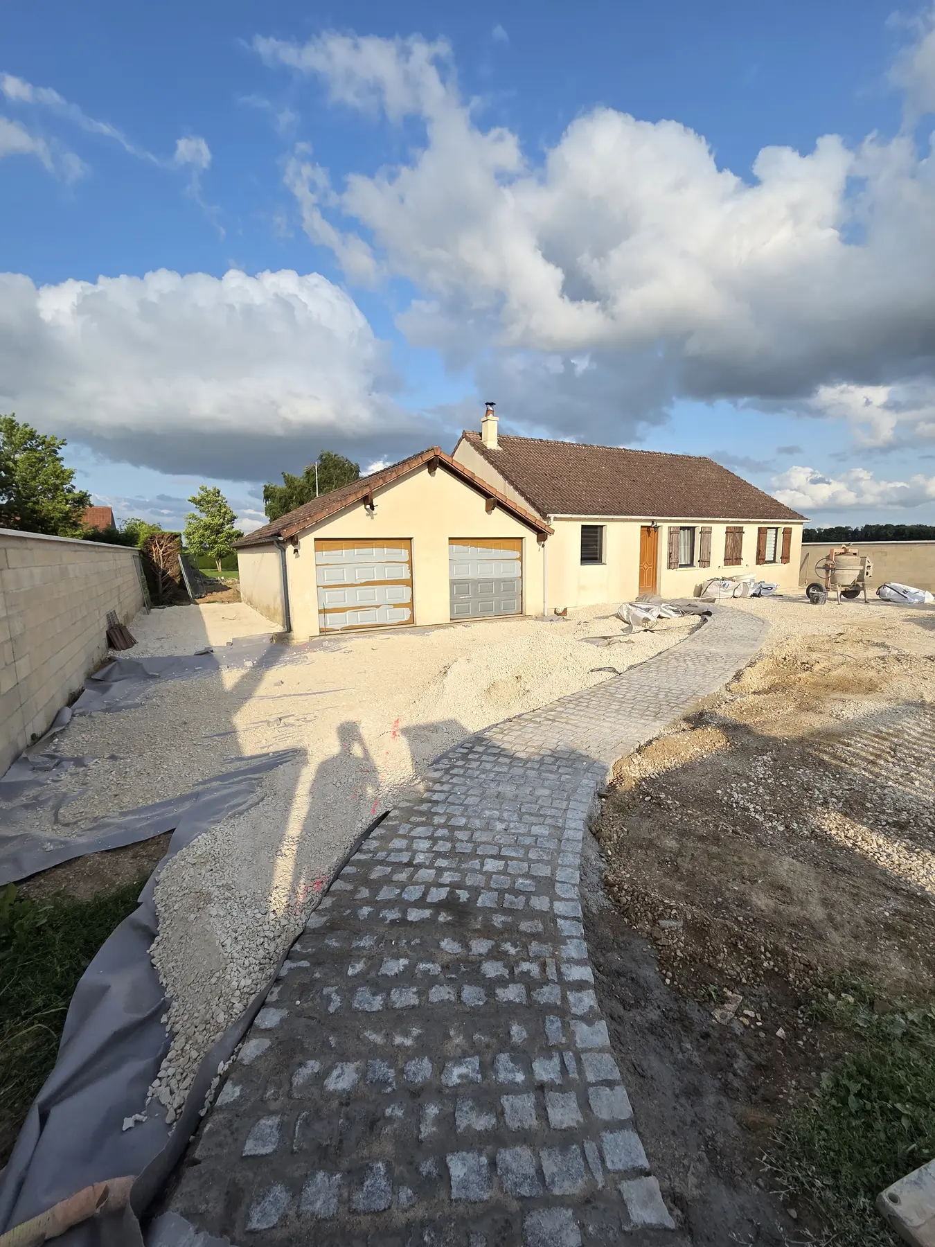 Création d’un accès maison, réalisation DCP Constructions à Sens et dans l’Yonne