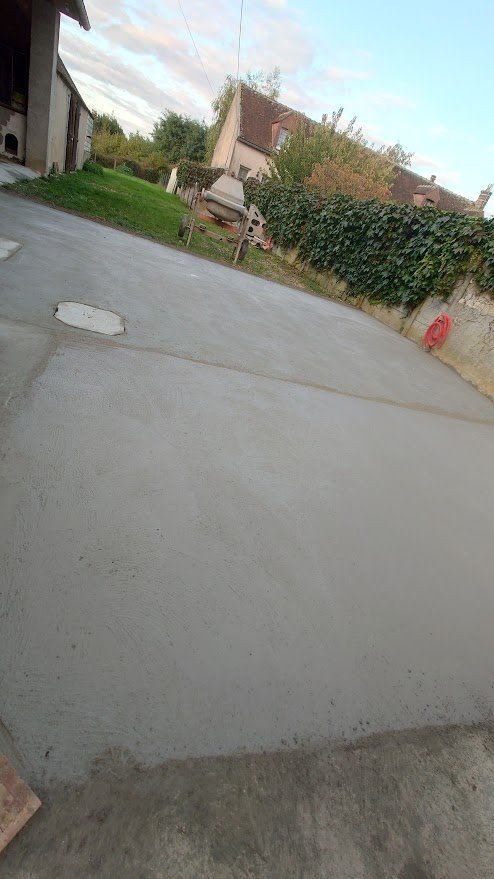 Réalisation DCP Constructions : béton décoratif à Sens